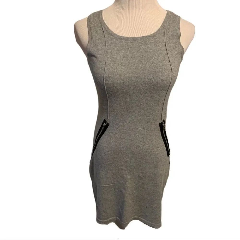 Romeo & Juliet Couture Gray Sleeveless Dress With Exposed Zippers Sz S